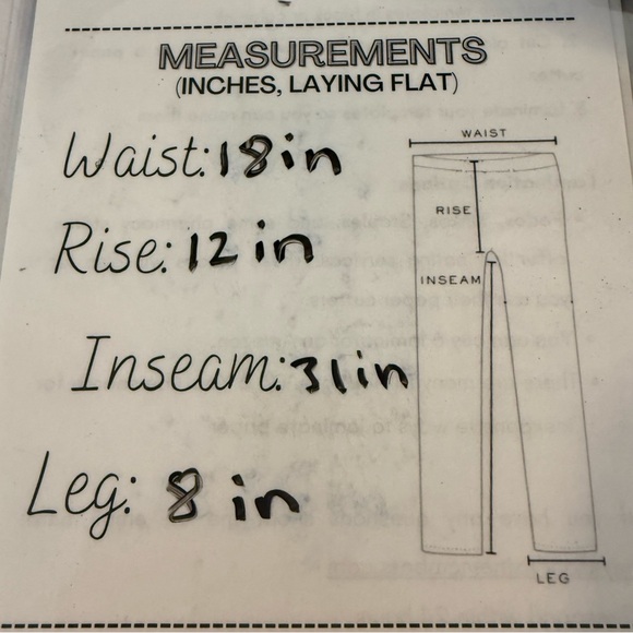 Chico's Black and White Pants - Diamond
Print - Size 2.5 R US SZ: 14R - Picture 9 of 9